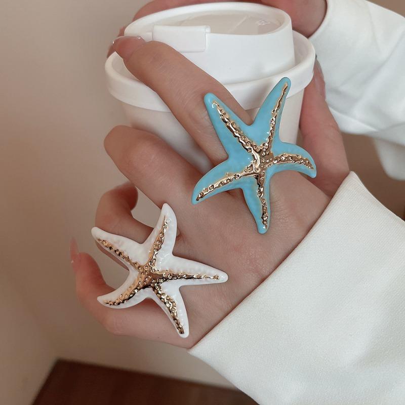 Gold Plated Iron Alloy Exaggerated Blue White Enamel Wrinkled Starfish Open Adjustable Cocktail Ring For Women