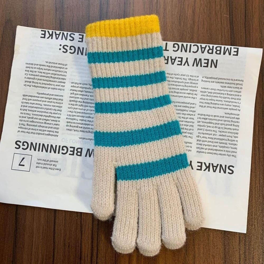 1 Pair Touchable Screen Striped Knitted Gloves Winter Women's Gloves Autumn Winter Season
