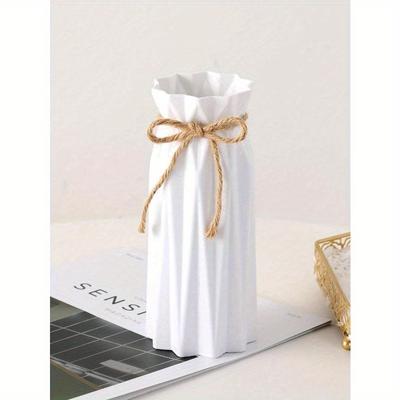 1pc Plastic Vase, Height 6.9 Inches, Origami Design Pampas Grass Vase, Solid Color Plastic Vase, Ceramic Appearance Artificial Flower Vase