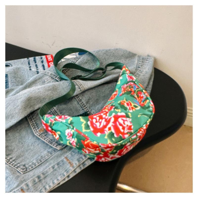 New trendy breast bag, large flower messenger bag, personalized versatile fashion and high-end fanny pack