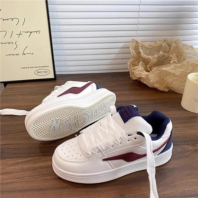 Retro Platform Bread Shoes Women's Ins College Style Versatile Korean Version of Little White Shoes 2025 Autumn New Casual Board Shoes