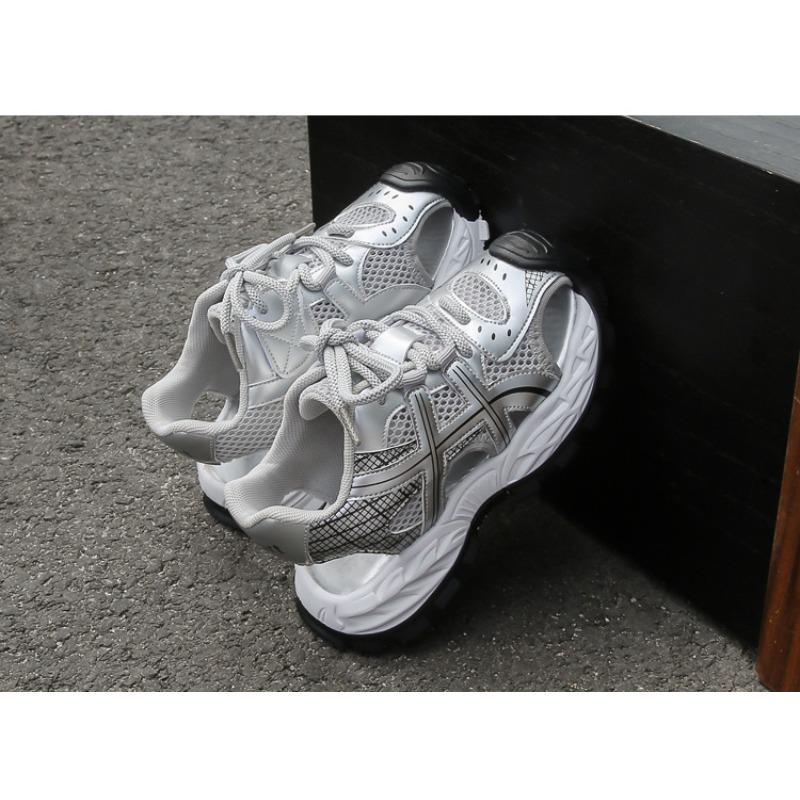 Nuovi Sandali Chiusi Estivi per Bambini - Scarpe Sportive Traspiranti in Rete Traforata per Ragazzi con Suola Morbida e Stile Chunky Dad Shoe
