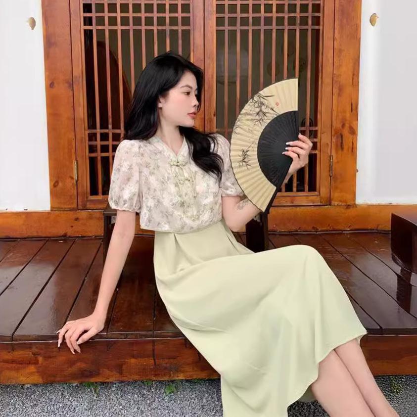 Retro New Chinese Jacquard Buckle Thin Short-sleeved Blouse Suspender Dress Women's Summer 2026 New Two-piece Set