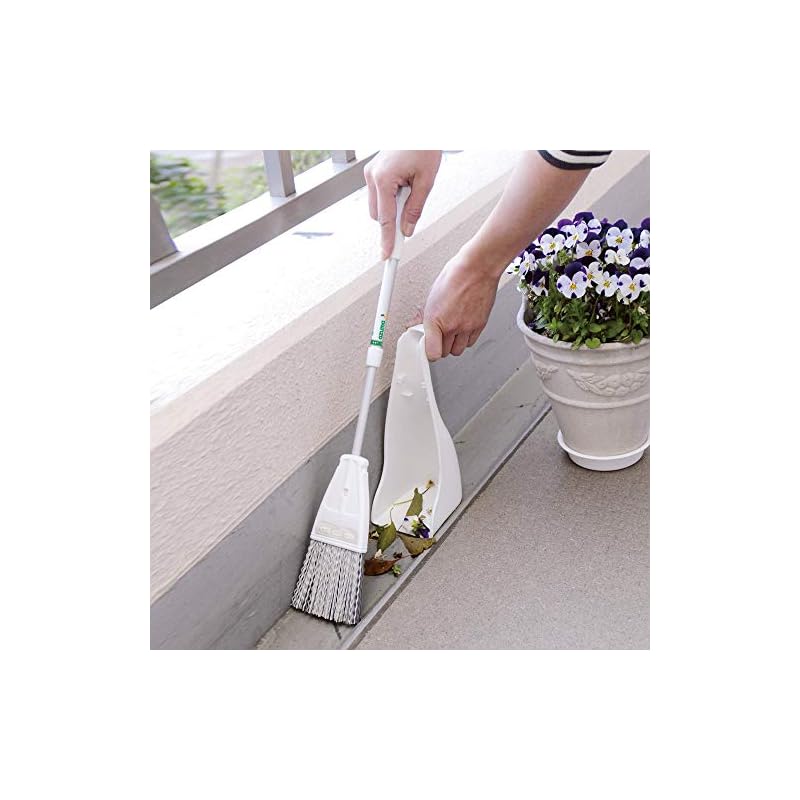 Azuma Outdoor Broom Petit Chiritore for Balcony Use. Dustpan Width: Approx. 9cm. Total Length: Approx. 41-56cm. Sturdy Bristles Effectively Sweep Up