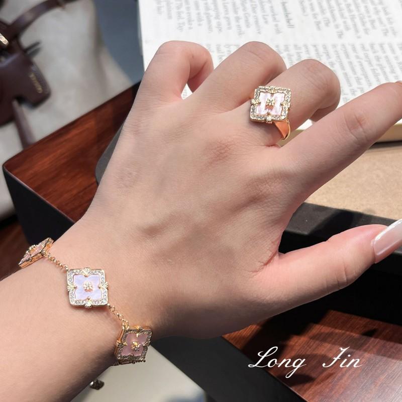 Vintage French Palace Style Peach Gold Plated Four-Leaf Clover Necklace Bracelet Ring Earring Set Women
