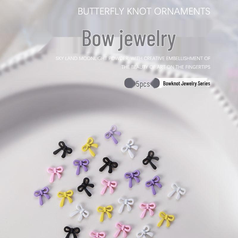

Minimalist 3D Bow Nail Art Set: Matte Black & White Butterflies (5 Pieces)
