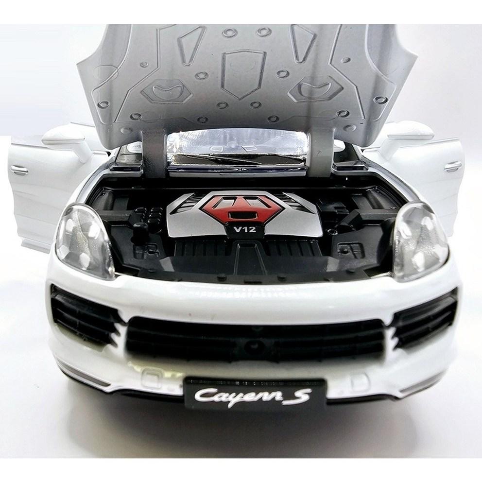Porsche Cayenne S 1:Kovový model auta v měřítku 24