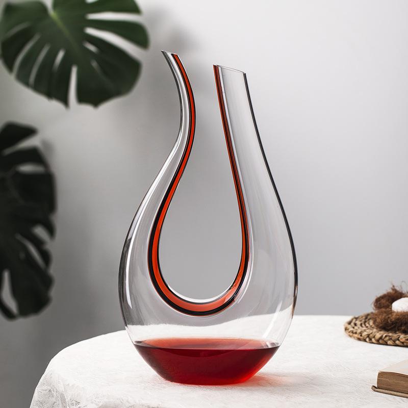 

Красная лента-бабочка U-образный декантер: Креативный диспенсер для вина и декоративные украшения для дома