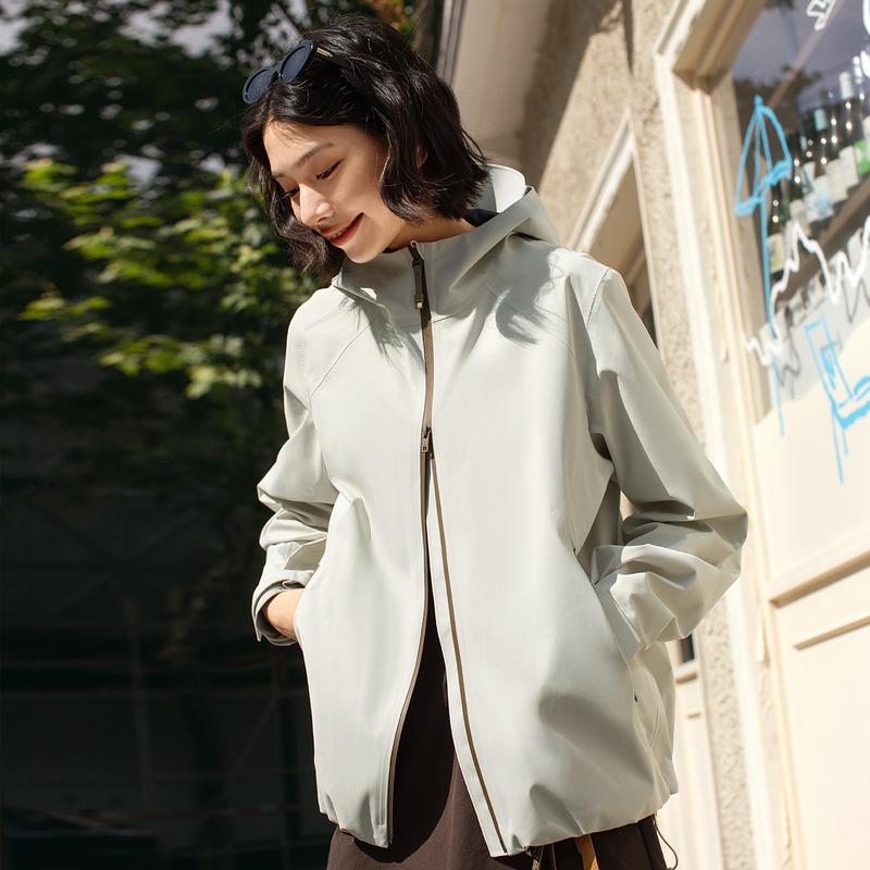 Li Ning CF Su Wan Long Jia Series Veste à capuche ample confortable simple imperméable coupe-vent respirante durable imperméable pour femme AEMV040-2