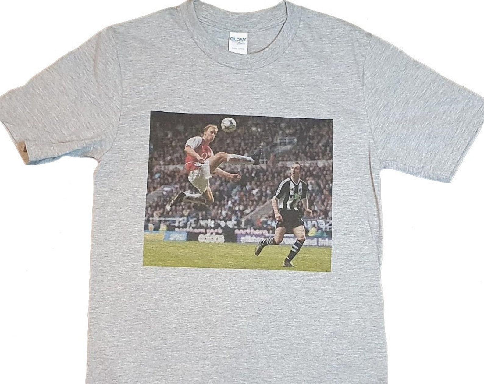 Dennis Bergkamp Arsenal Vs Newcastle Iconic Grey T-Shirt sizes S-3XL (Personalisation available upon request) 3XL