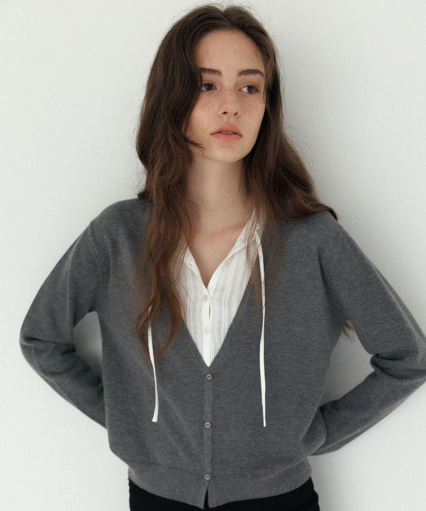 YUPPE Collared V-Neck Knit_Gray