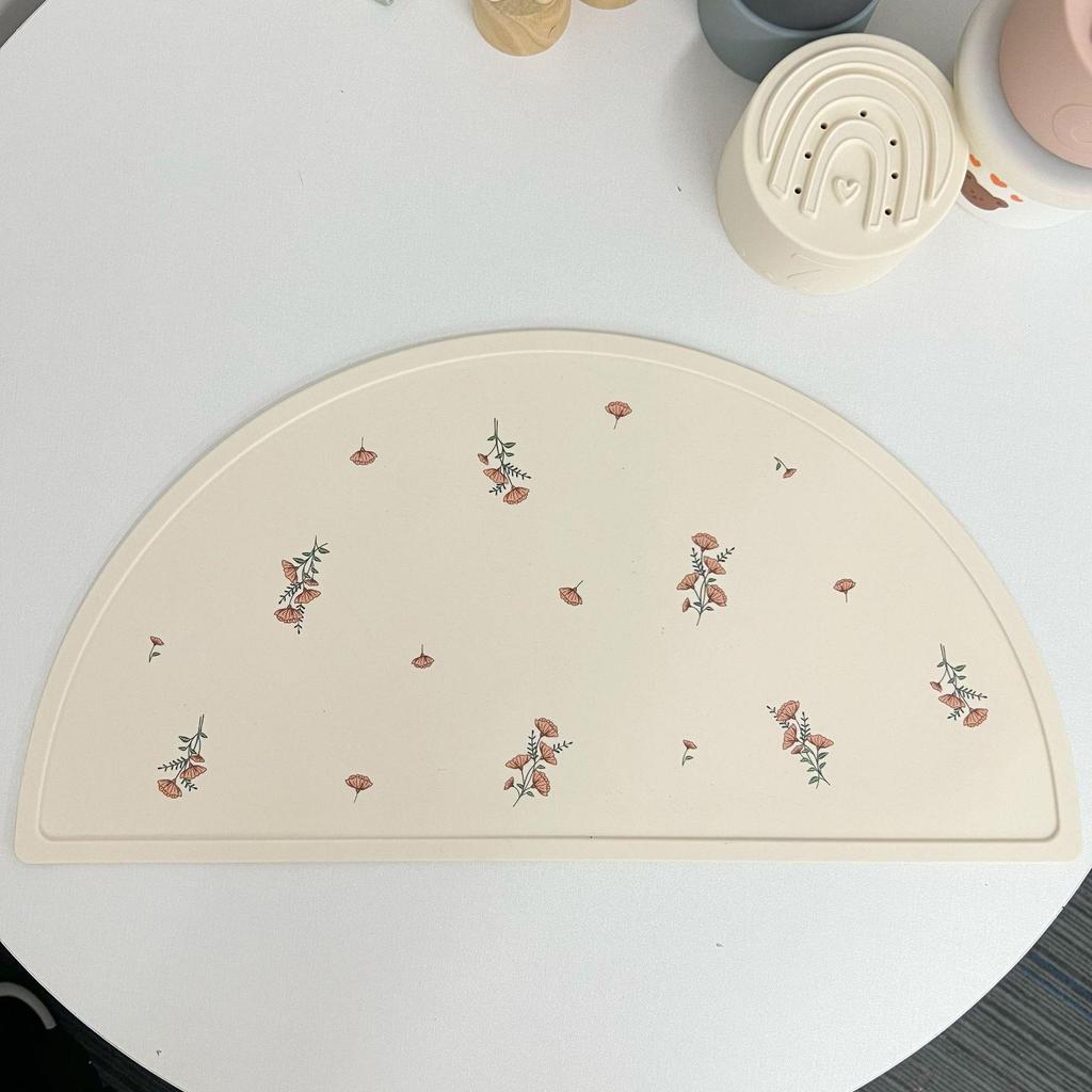 Nuovo bavaglino in silicone per neonati - impermeabile, antiolio, design a forma di balena per uso alimentare, accessorio portatile per l'alimentazione