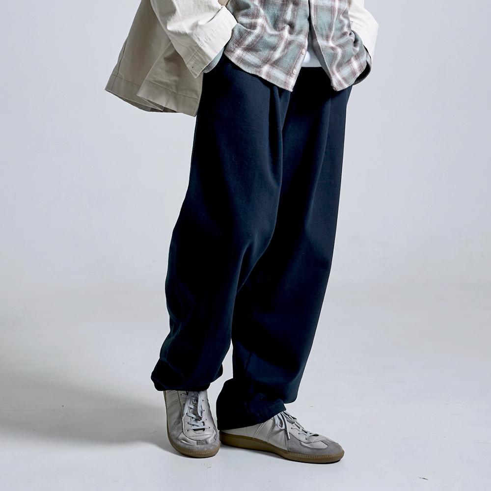 LAB12 One-Pleat String Wide Sweatpants (Navy)