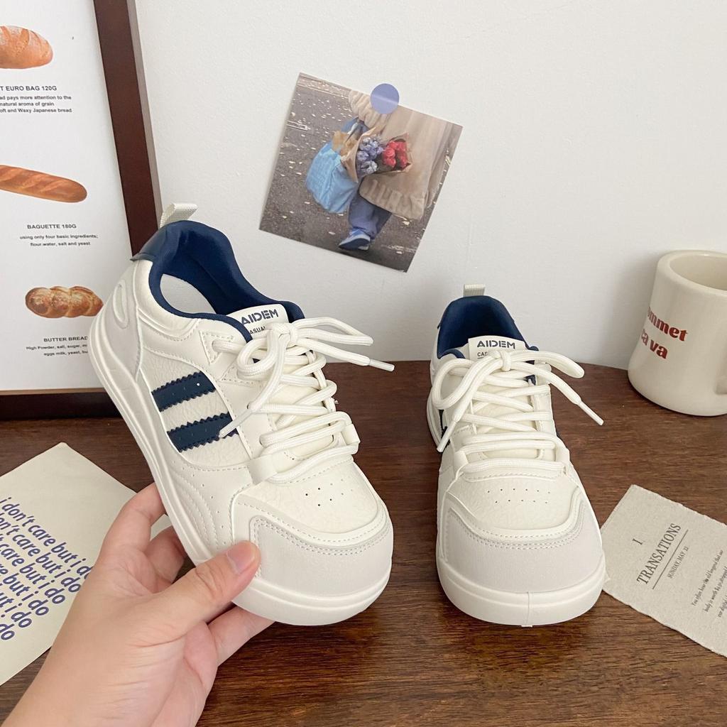 Light luxury high-value versatile college style board shoes, spring and autumn commuting ultra-light and small feet casual women's shoes
