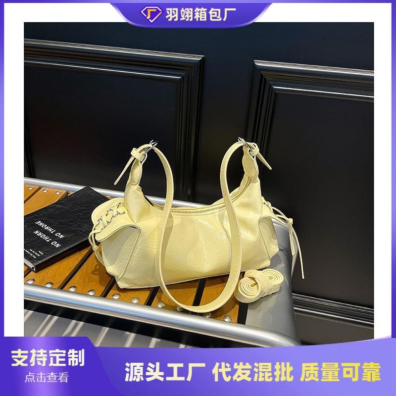 Large Capacity Bag Women's Summer New Casual Niche Shoulder Messenger Bag Commuter Dumpling Bag