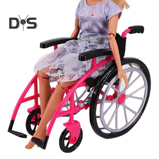 Mini Wheelchair Toy Set for Dollhouse Miniature Model with Crutches House Decoration DIY Crafts Sand Table Accessories Wheelchair Toys Mini Crutches