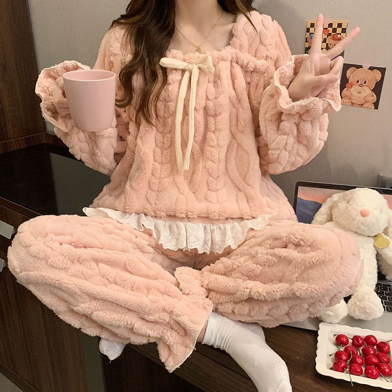 

Симпатичные пижамы для женщин от Xiaoxiang на осень и зиму. Коралловые бархатные костюмы с длинными рукавами добавят изысканности домашней одежде. XL