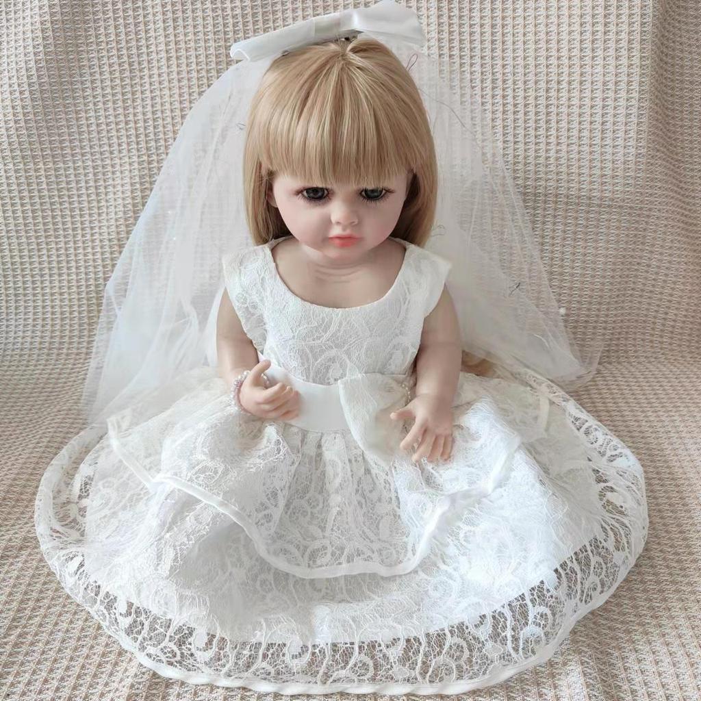55CM Reborn dziewczynka lalka miękkiego silikonu długie złote włosy realistyczna księżniczka maluch biała suknia ślubna dla dzieci prezent urodzinowy