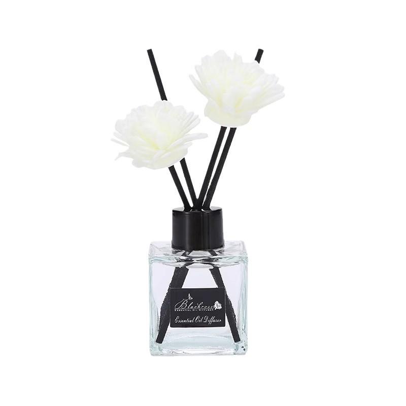 Flameless Aromatherapy Essential Oil Air Freshener for Home and Bathroom