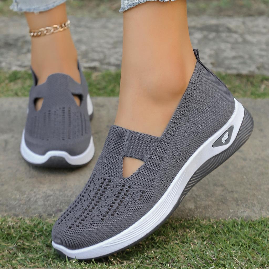 Soft sole comfortable non-slip hollow shoes summer non-slip breathable casual mesh shoes mesh shoes