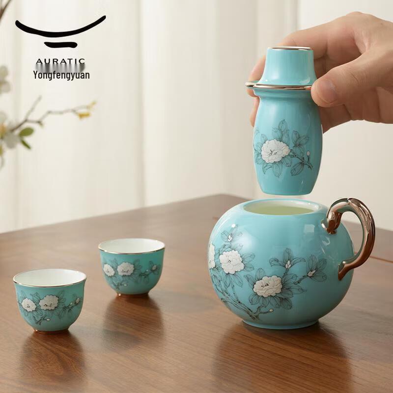 Yongfengyuan Hand-painted Madam Porcelain Wine Set