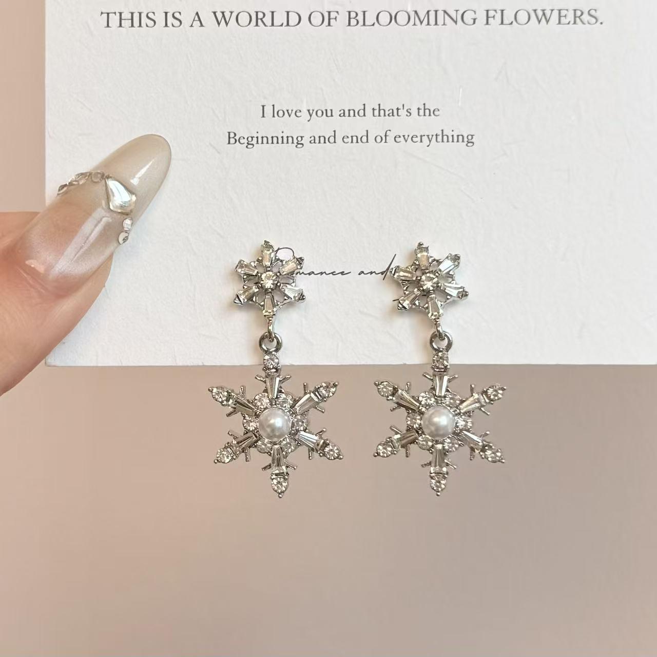 Zircon Snowflake Tassel Earrings: Elegant, High-End Design for Autumn/Winter
