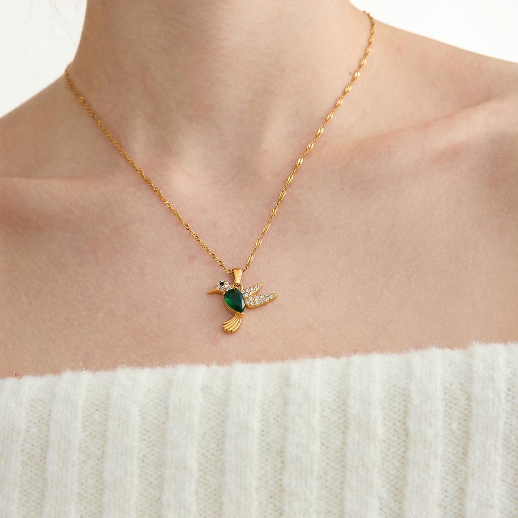 Youthway Niedliche Zirkon Kleiner Vogel Anhänger Halskette für Frauen Vergoldete Edelstahl Halskette Modeschmuck Mädchen Geschenk