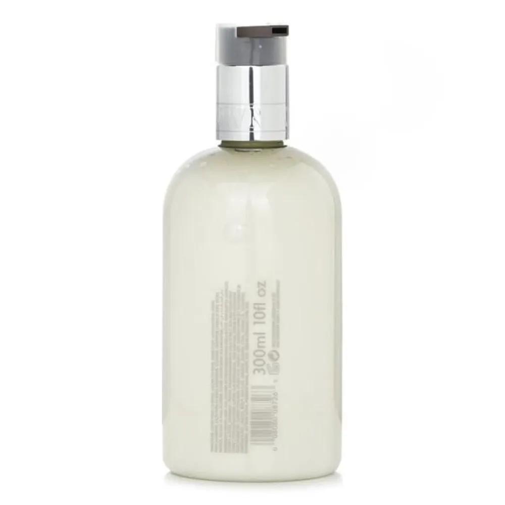 Molton Brown Delicious Rhubarb & Rose Moisturizing Hand Lotion 300ml