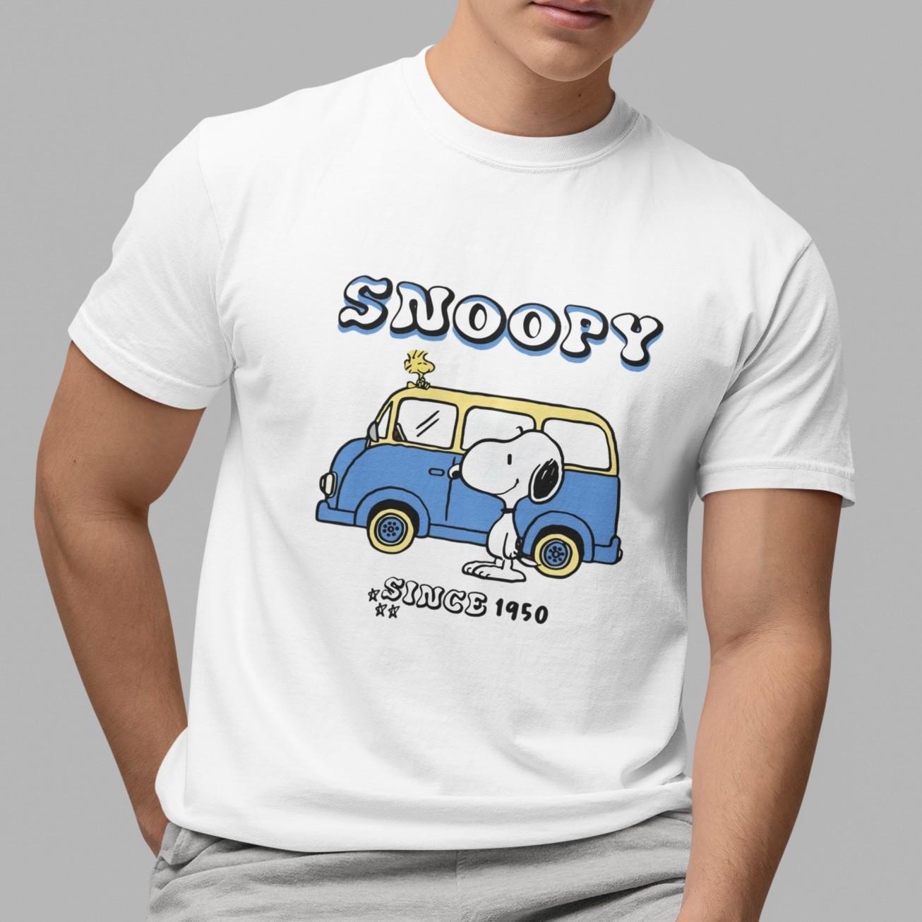 Snoopy T-Shirt Vintage Peanuts Car Graphic Tee Cute Dog Cartoon Retro 1950 Style M