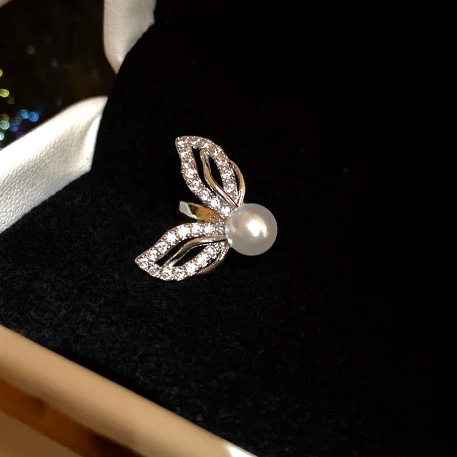 K real gold electroplated zircon three-layer round ear clip individual cold wind ear bone clip design sense niche earrings women