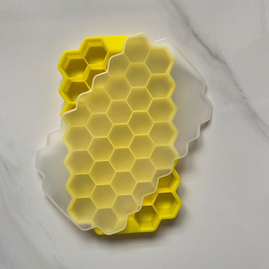 1pc Stackable Silicone Ice Cube Trays With Lid - 37 Cubes For Chilled Drinks Whiskey & Cocktails - Flexible And Safe