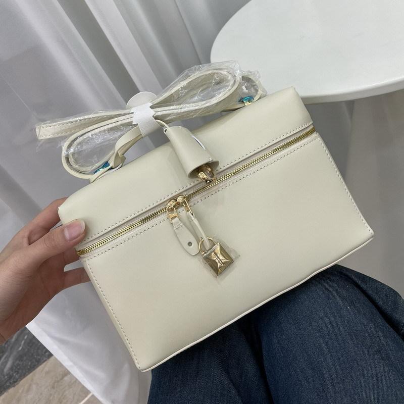 New lunch box bag, cowhide leather women's bag, messenger bag, shoulder bag, underarm bag.