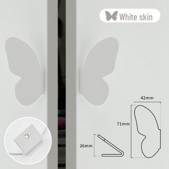 

Custom Dragonfly Cabinet Handle - Nordic Luxury, Modern Gold Finish