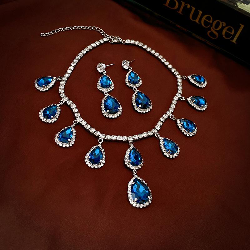 Luxury European & American Diamond Drop Necklace and Earrings Set - Elegant Versatile Jewelry