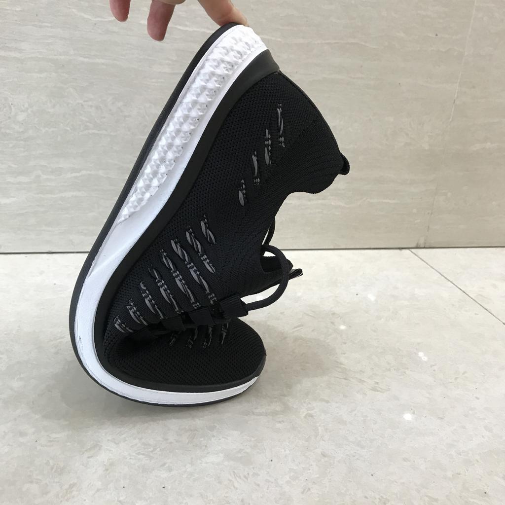 Men's shoes fly-woven shoes spring and summer new lightweight running shoes sports shoes travel shoes trendy shoes