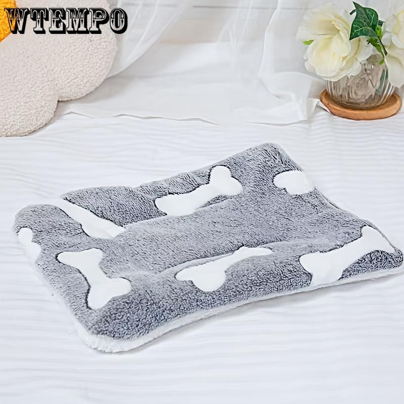 Zesílená podložka na spaní pro domácí mazlíčky se šedým kostním vzorem - Pohodlné oboustranné lůžko pro psy a kočky, Roztomilý kreslený design, Polyesterové vlákno, Lze prát v pračce