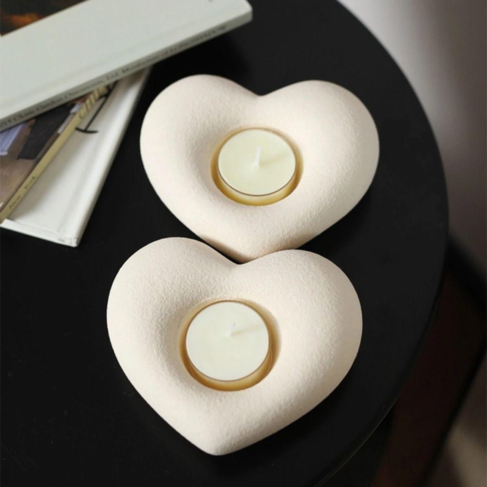 Red/White Color Heart Shaped Candle Holders Ceramic Material Romantic Candle Stand  Dining Table