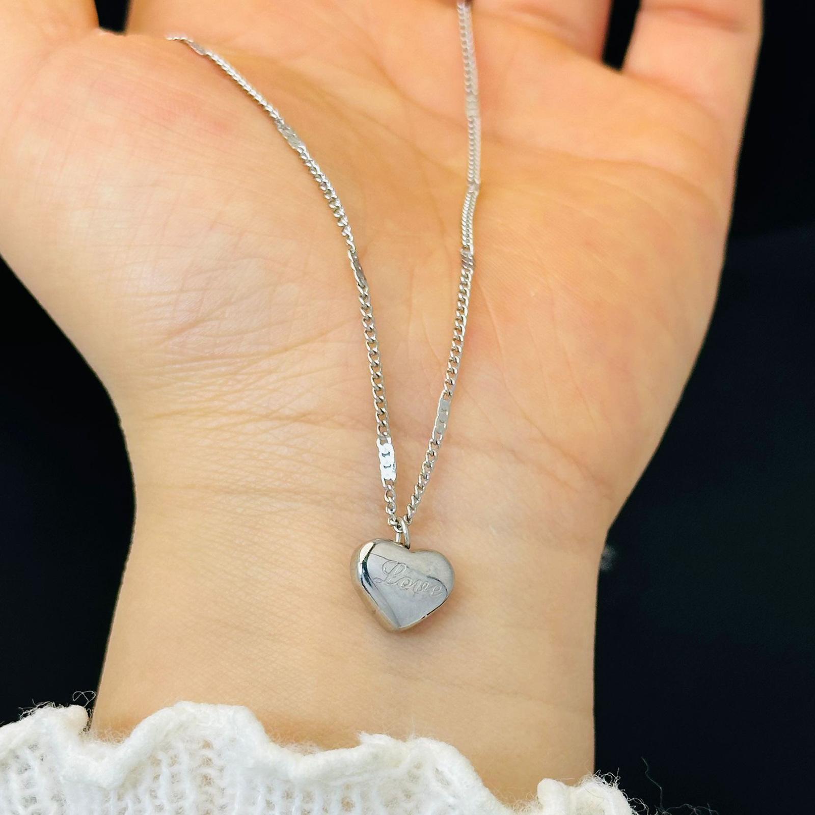 Love Love Necklace Women S Summer Collarbone Chain Simple Temperament Does Not Fade Light Luxury Neck Chain Peach Heart Titanium Steel Jewelry