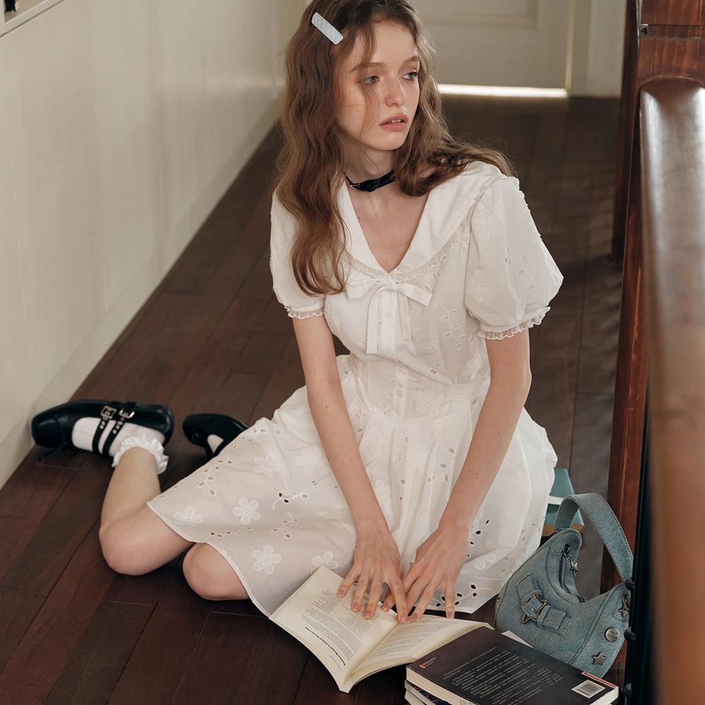 Ceme Adu Cest_Embroidery Sailor Collar Dress