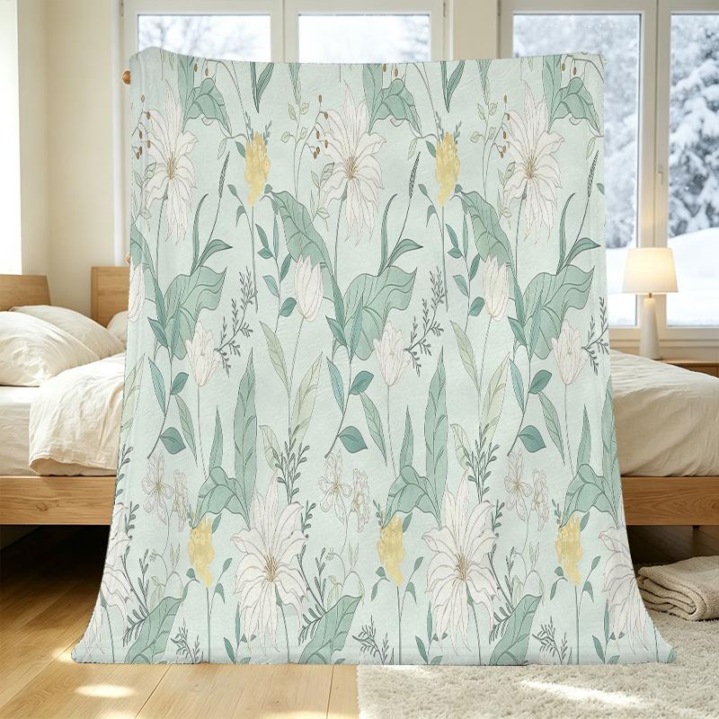 Cozy Floral Flannel Fleece Throw Blanket: Soft, Warm, Skin-Friendly Decorative Home Blanket for Halloween & Christmas