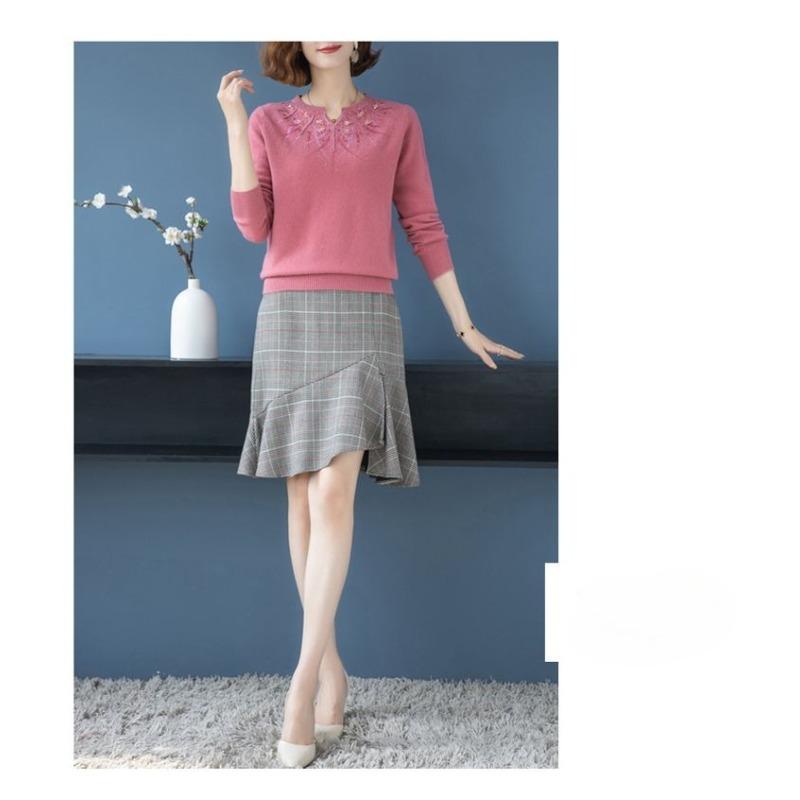 Módní svetr pro maminku z imitace vlny, volný, s výšivkou a kamínky, dámský, pro střední věk, větší velikost, podzimní zima