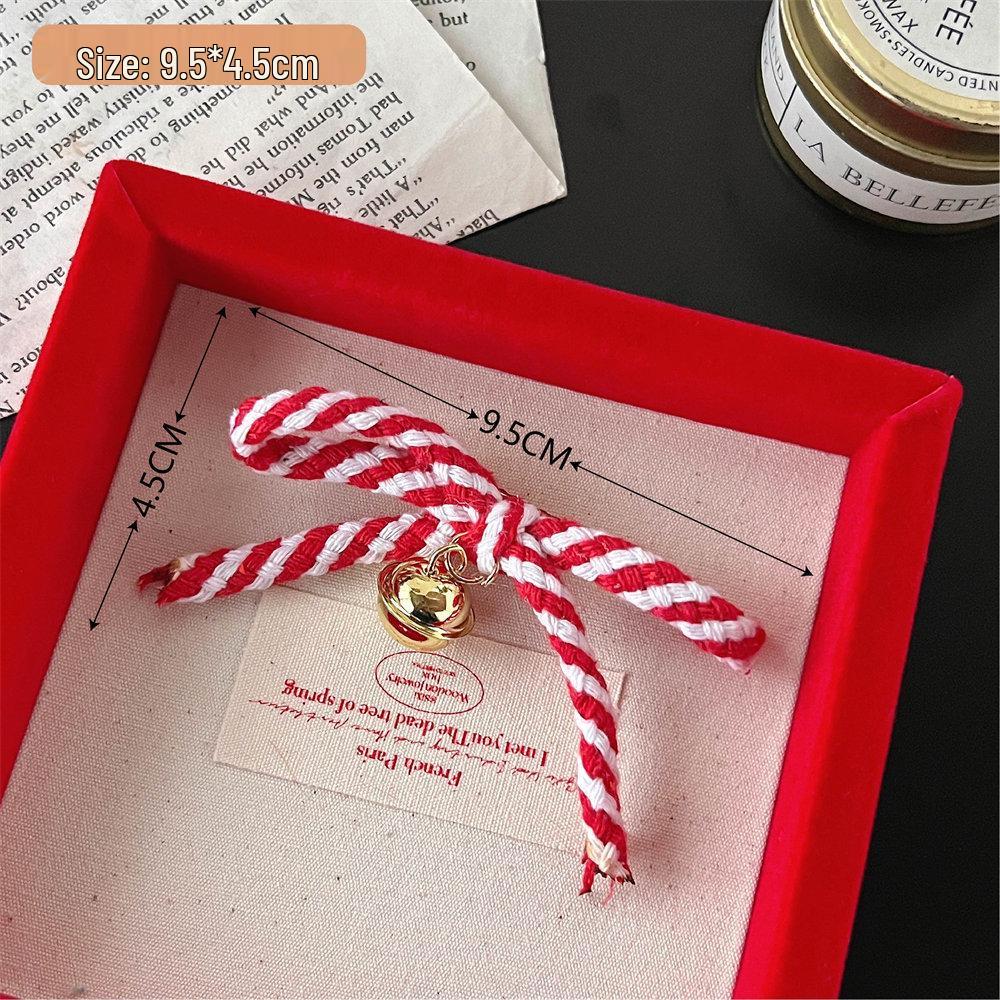 

Adorable Cartoon Christmas Teddy Bear Brooch - New Year Gift Pin with Blushing Bear Design