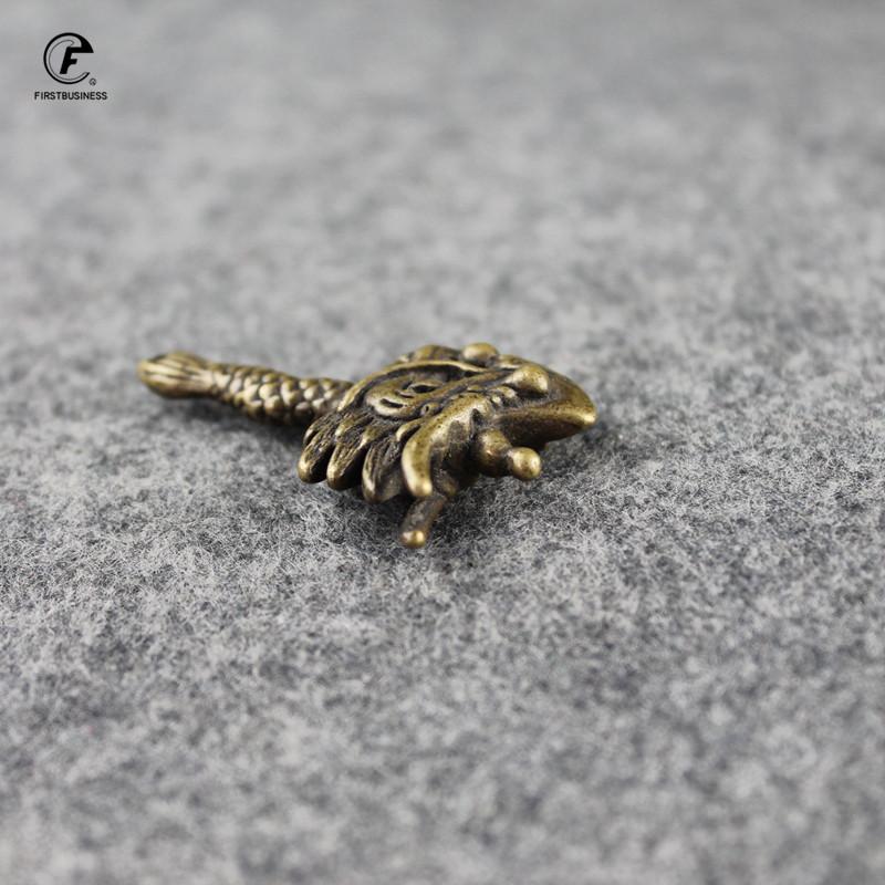 Antique Copper Chinese Ancient Dragon Head Axe Weapon Artifact Tea Pet Ornament Brass Figurines Desk Decoration Keychain Pendant