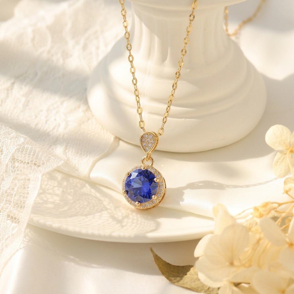 Emerald Zirconia Four-Leaf Clover Rotating Necklace - Luxury Dopamine Accent Clavicle Chain