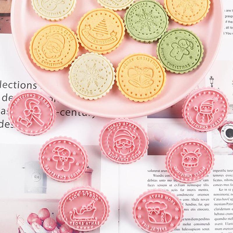 8Pcs 3D Christmas Cookie Cutter Plastic Dough Stamps Pressable Cookie Molds DIY Candy Baking Pastry Decor Kitchen Gadgets