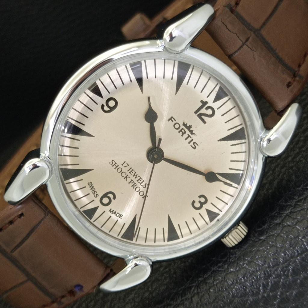 

ВИНТАЖНЫЕ МУЖСКИЕ ЧАСЫ С РУЧНЫМ ЗАВОДОМ, ОТРЕСТАВРИРОВАННЫЕ, ШВЕЙЦАРСКИЕ, С СЕРЕБРИСТЫМ ЦИФЕРБЛАТОМ a700878-5 R205a-a700878