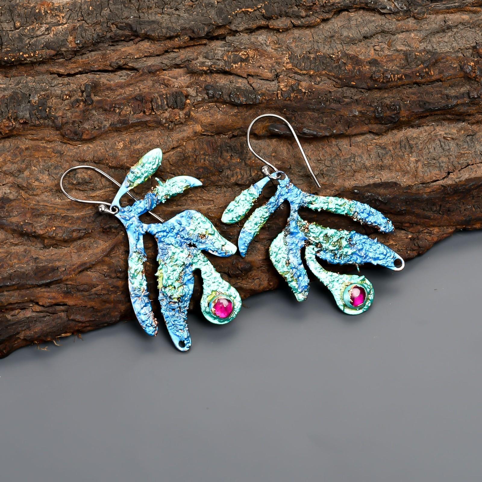 

Натуральный розовый рубин медь июль висячие многослойные гальванопластические серьги-юбилей Rou V-92