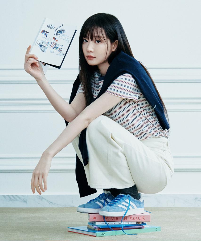 COVERNAT WOMAN Striped T-Shirt Navy