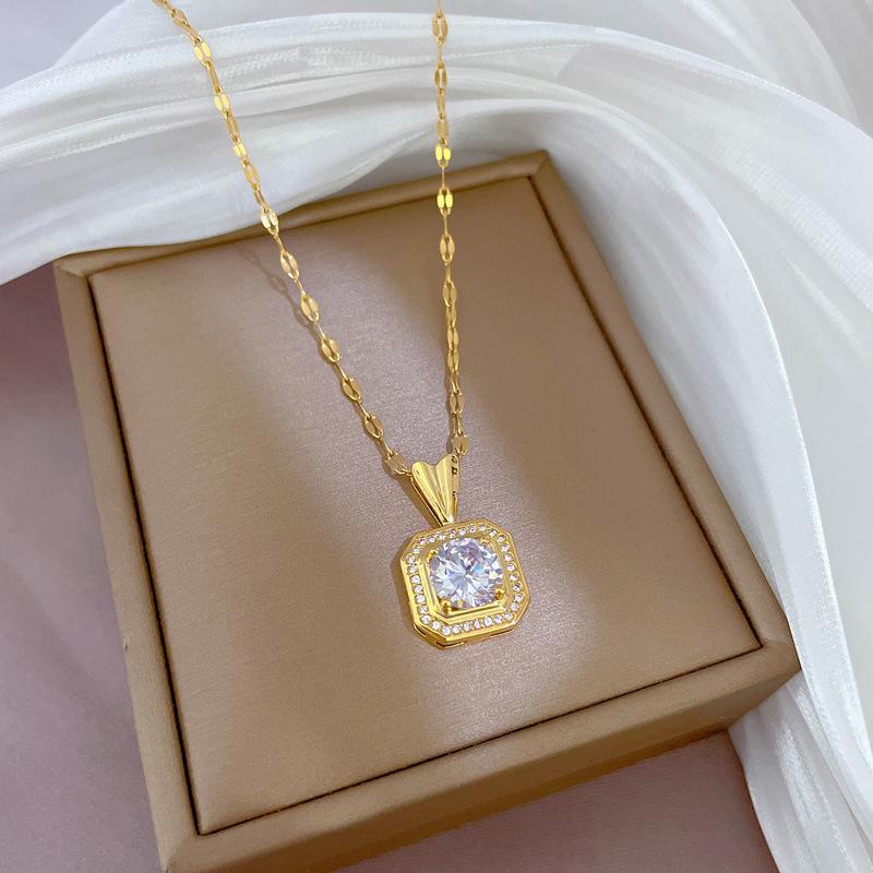 Light Luxury Full Diamond Micro-Inlaid Zircon Square Classic Wind Necklace Copper Electroplated Real Gold Pendant