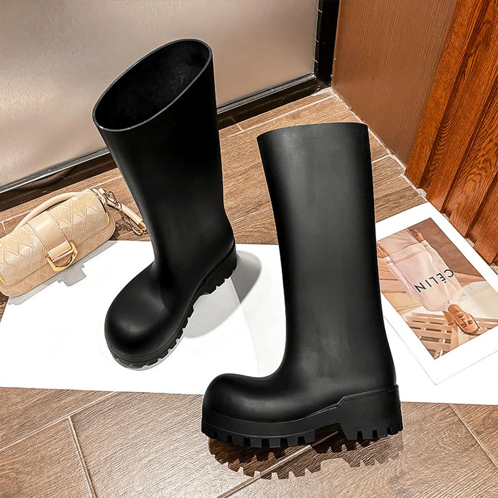

Весенне-летние женские водонепроницаемые резиновые сапоги на толстой подошве с увеличением высоты, нескользящей мягкой подошвой, модные сапоги большого размера с круглым носком в парижском стиле 39-40 чёрный